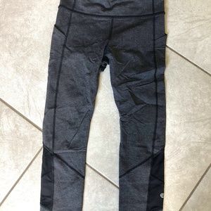 Lululemon Cropped Leggings - Size 6